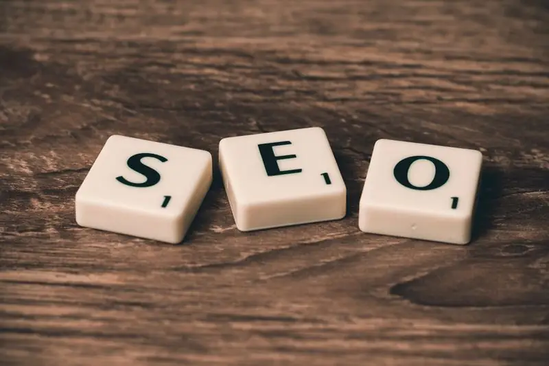 SEO-дружественный URL с дефисами в сравнении с нечитаемым URL